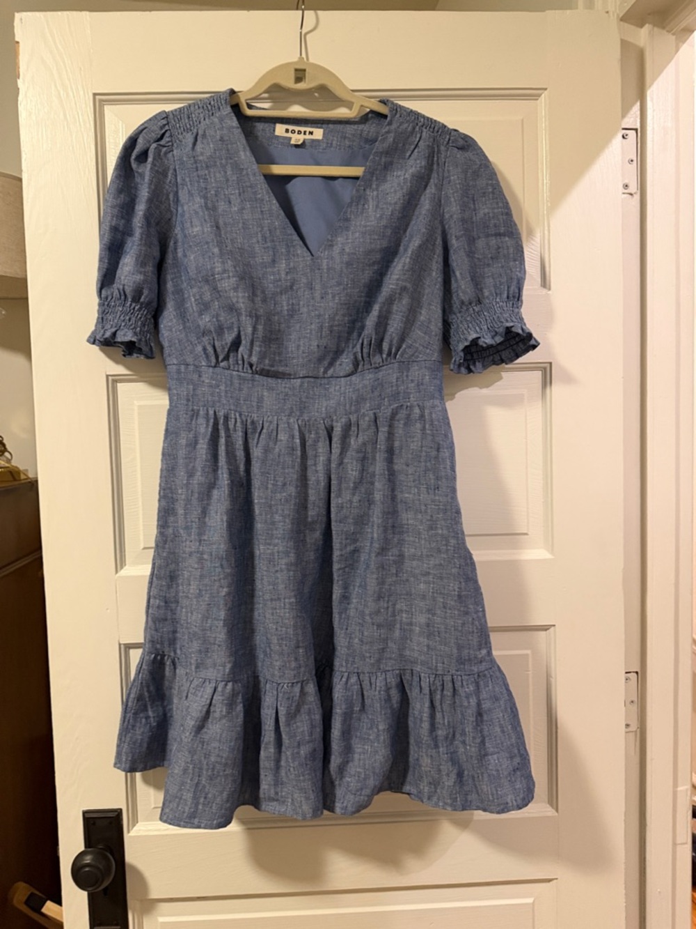 Boden Light Blue Chambray V-Neck Ruffle Dress💙